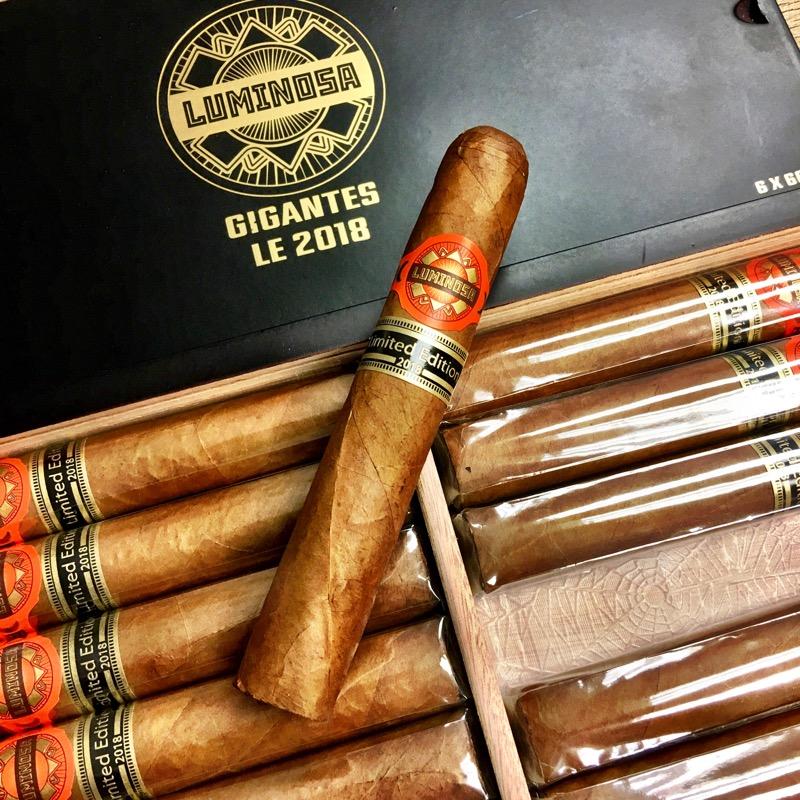 CROWNED HEADS Luminosa